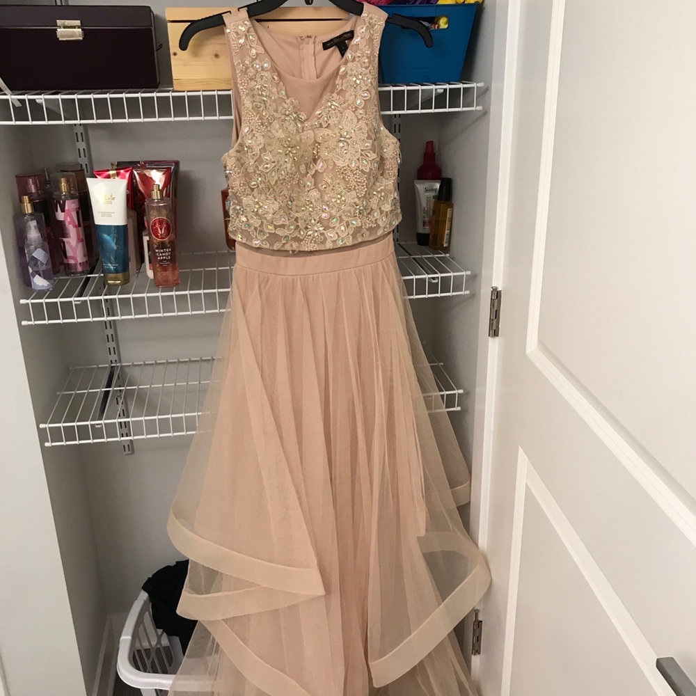 Prom dress - Picture 1 of 8